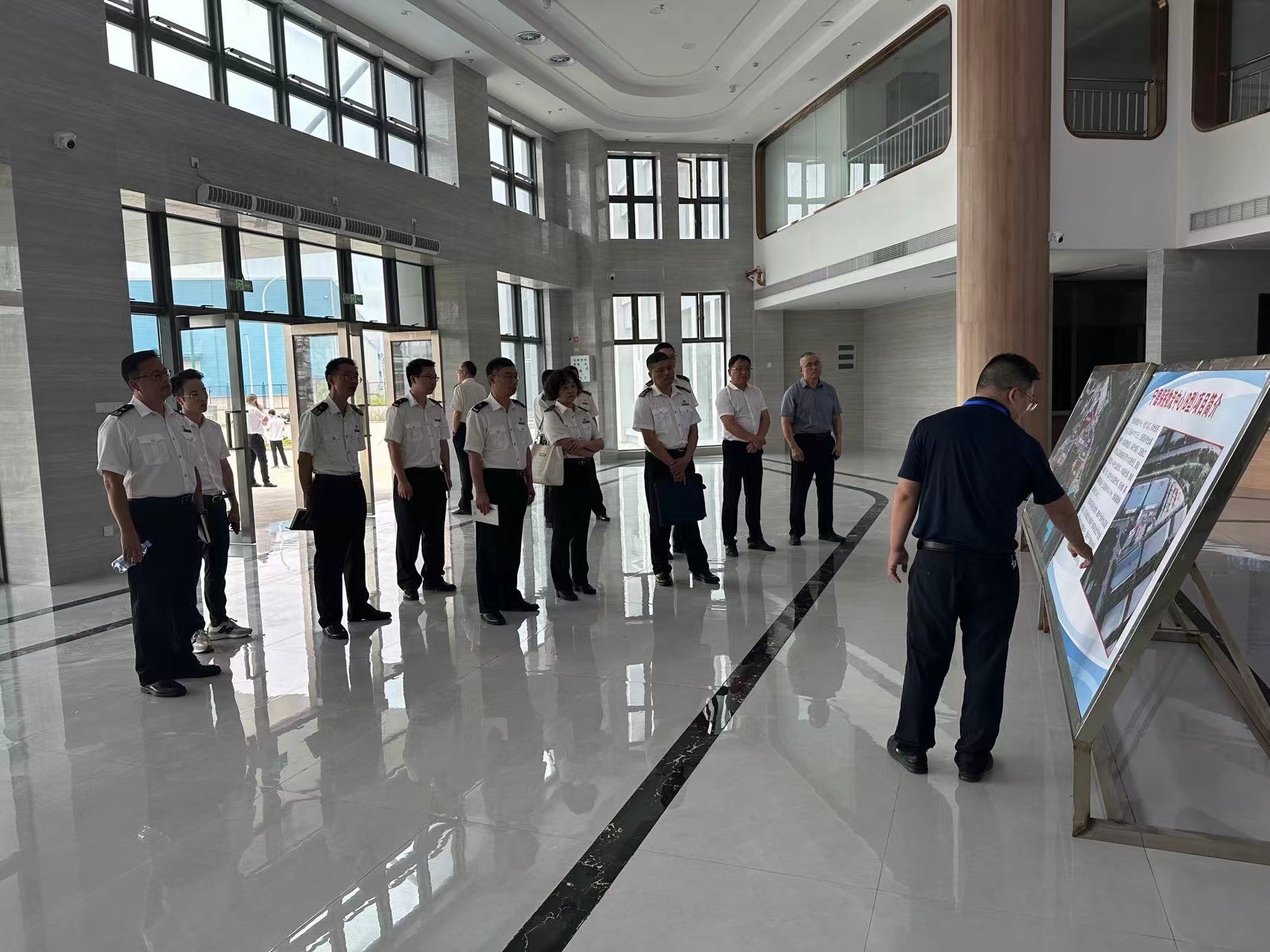 福州海關相關領導深入寧德保稅物流中心（B保）項目調(diào)研，蔡慧銘拍攝1.jpg