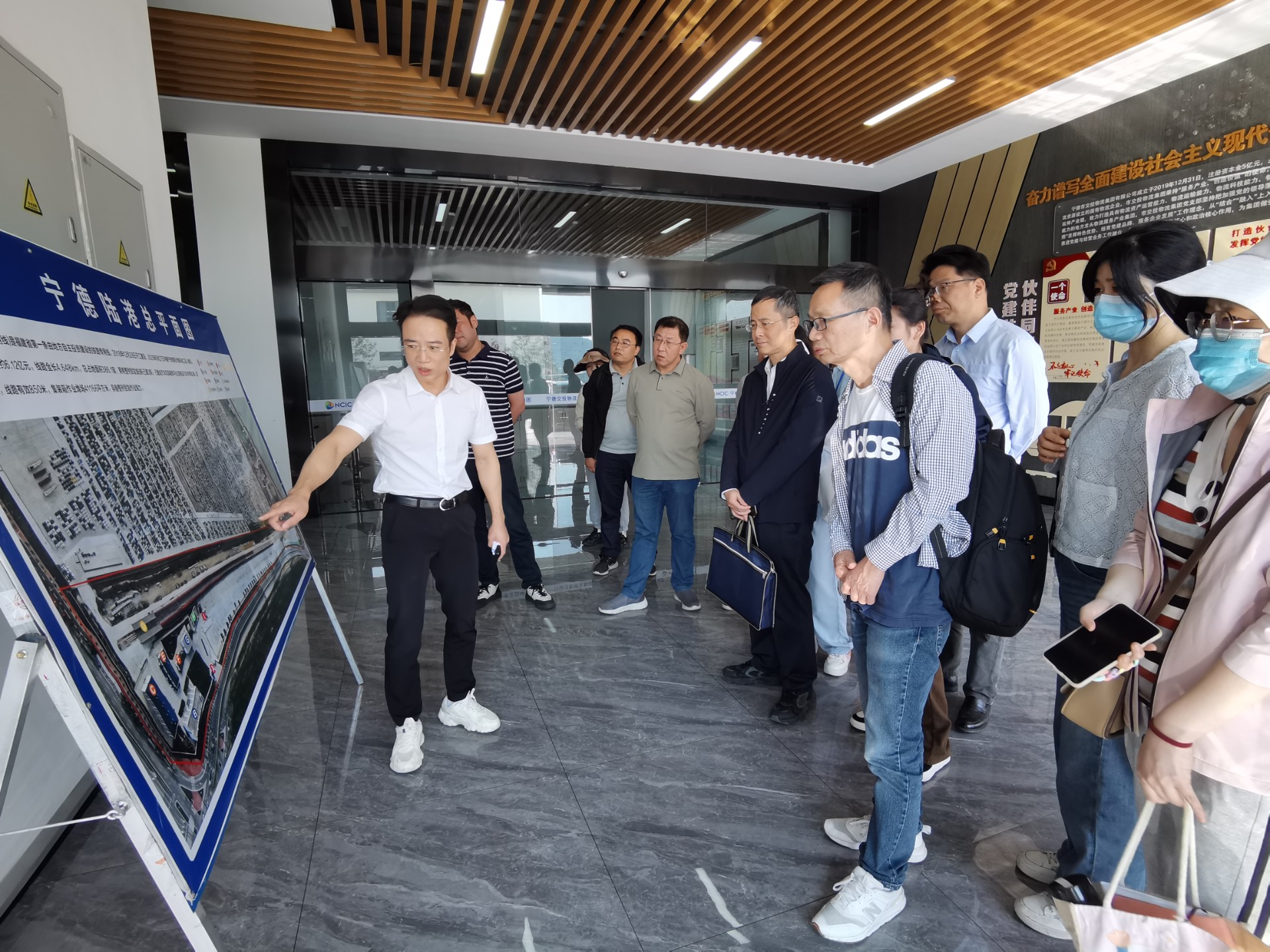 寧德汽車基地項(xiàng)目鐵路專用線擴(kuò)建工程可研報(bào)告評(píng)估會(huì)順利召開，張長(zhǎng)明拍攝1.jpg